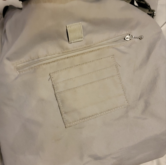 Baggallini Crossbody - Picture 6 of 12